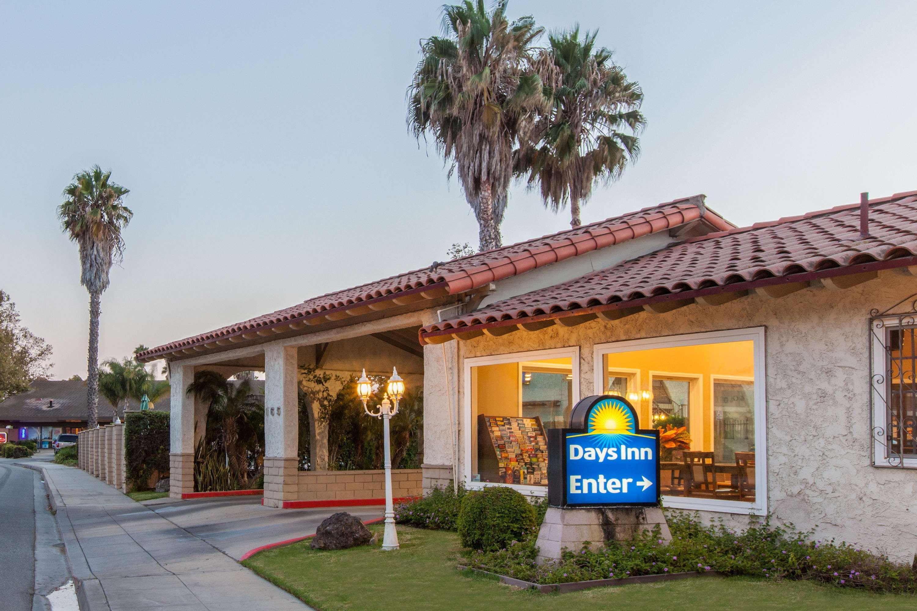 Days Inn By Wyndham Camarillo - Ventura Exterior foto